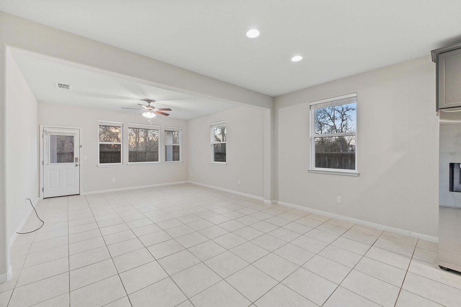 313 Michaelis DR