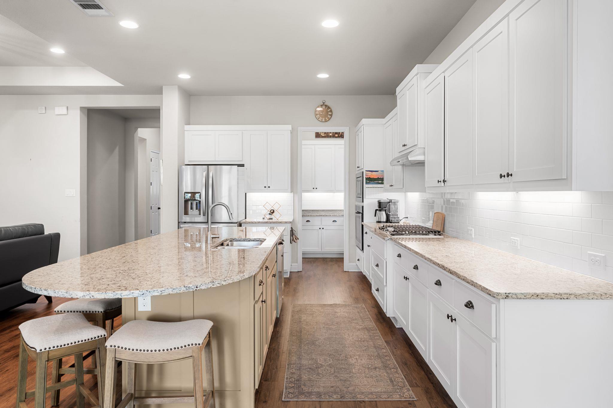 140 Lake Rim CIR