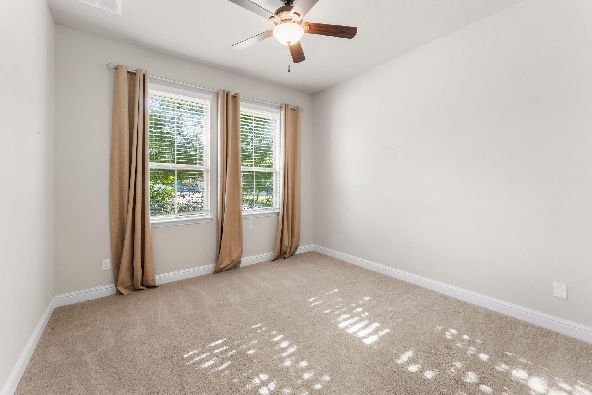 140 Lake Rim CIR