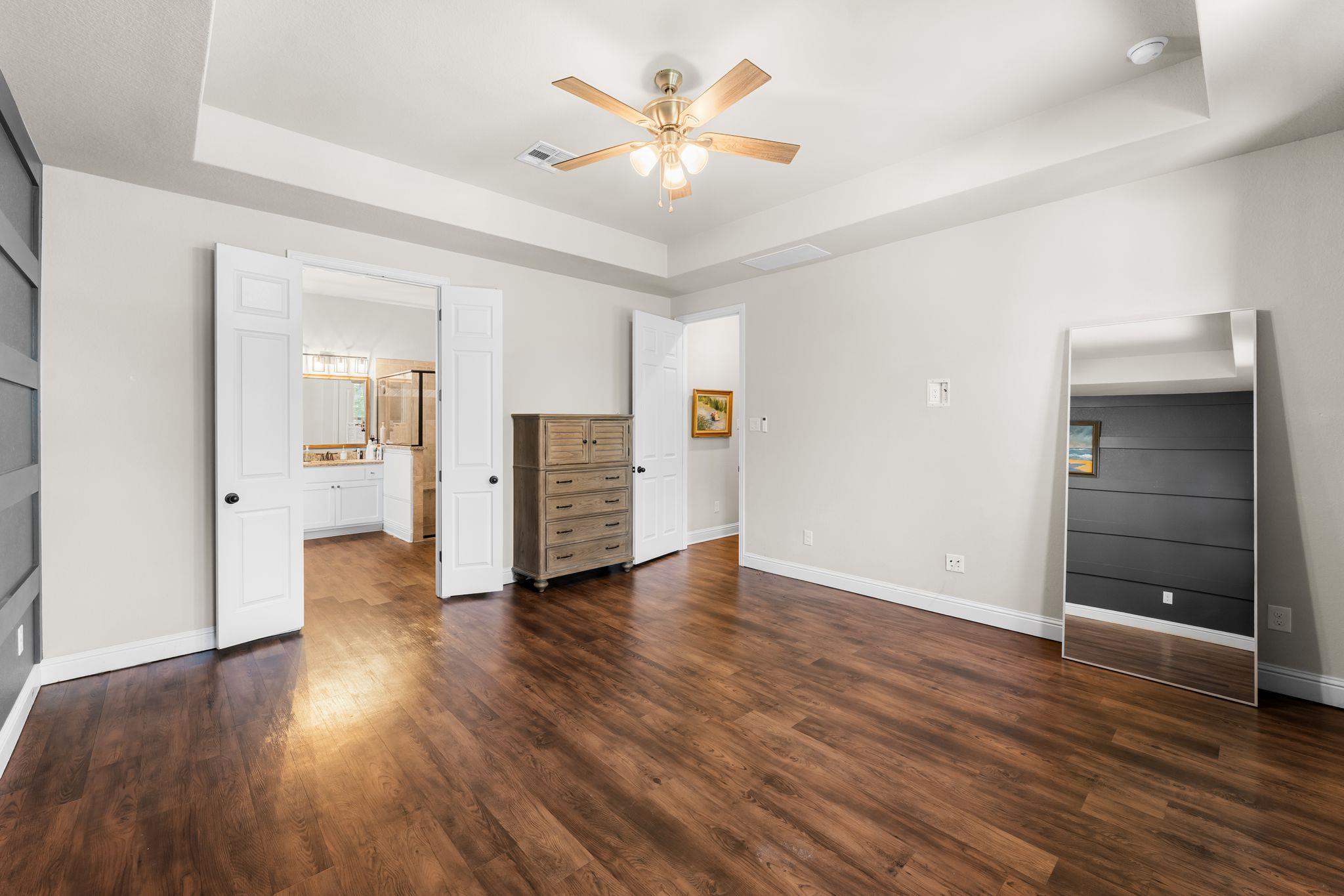 140 Lake Rim CIR