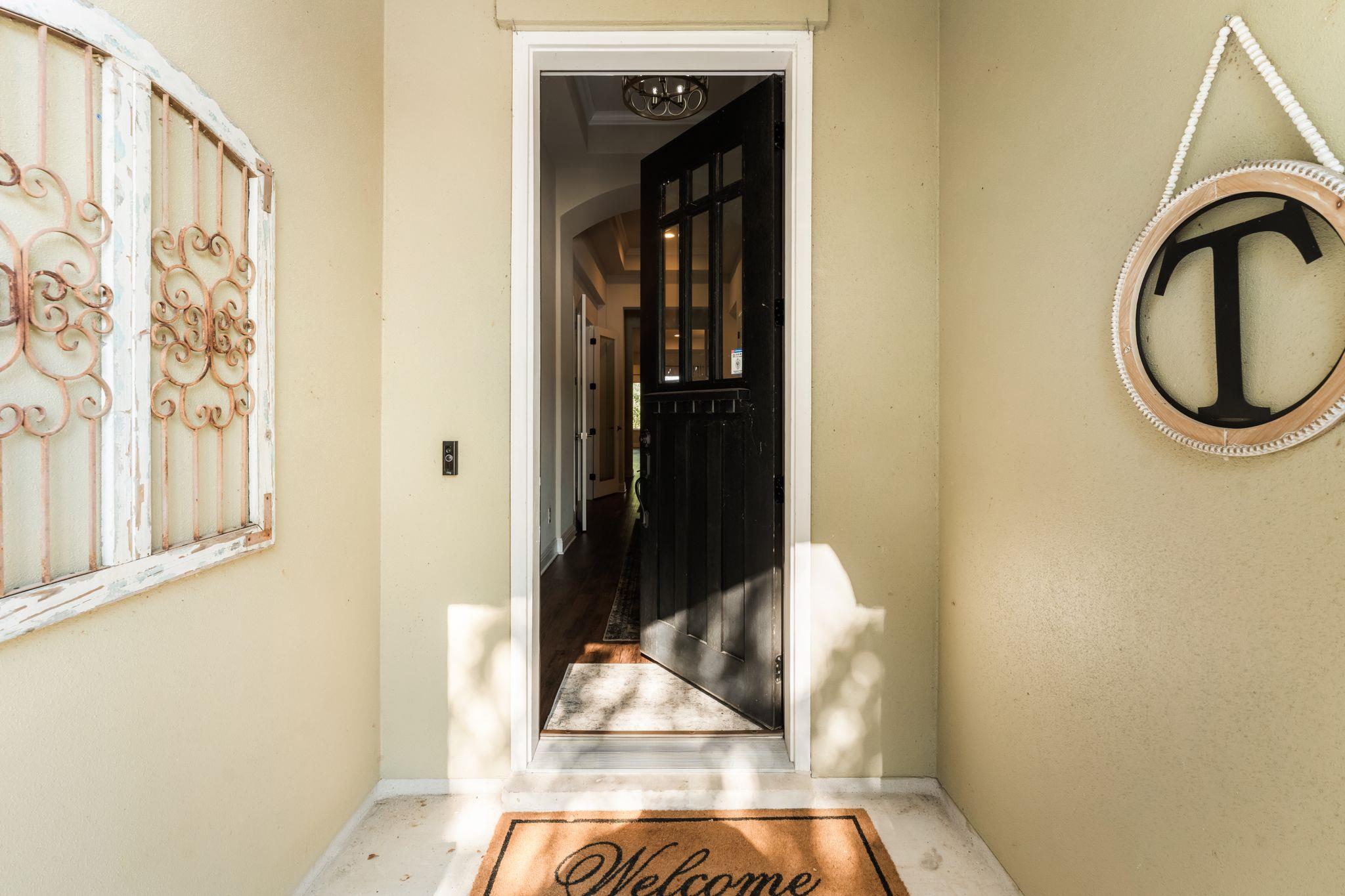 140 Lake Rim CIR