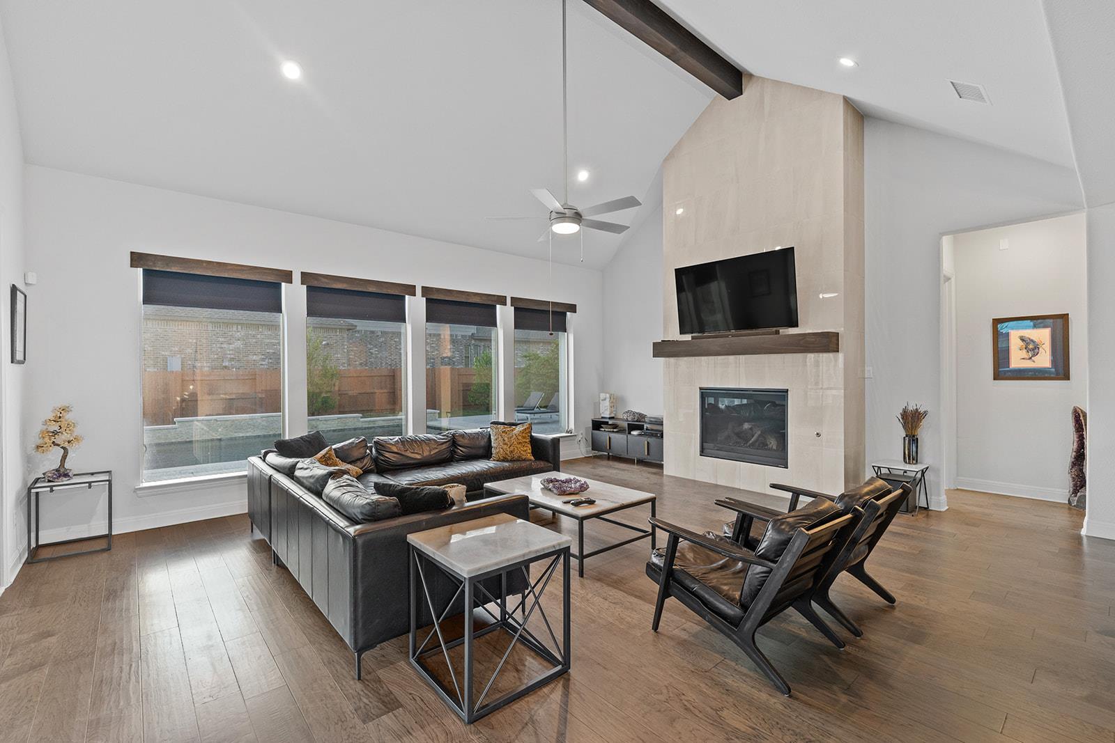 2101 Bayridge RD