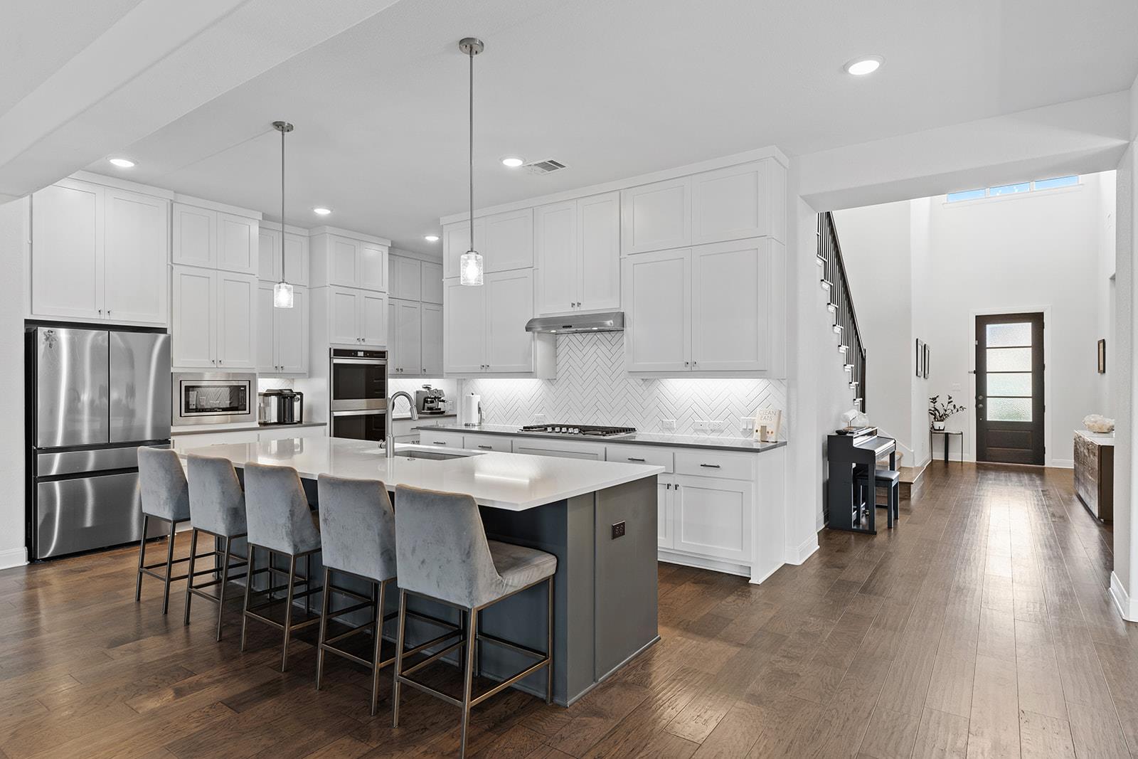 2101 Bayridge RD