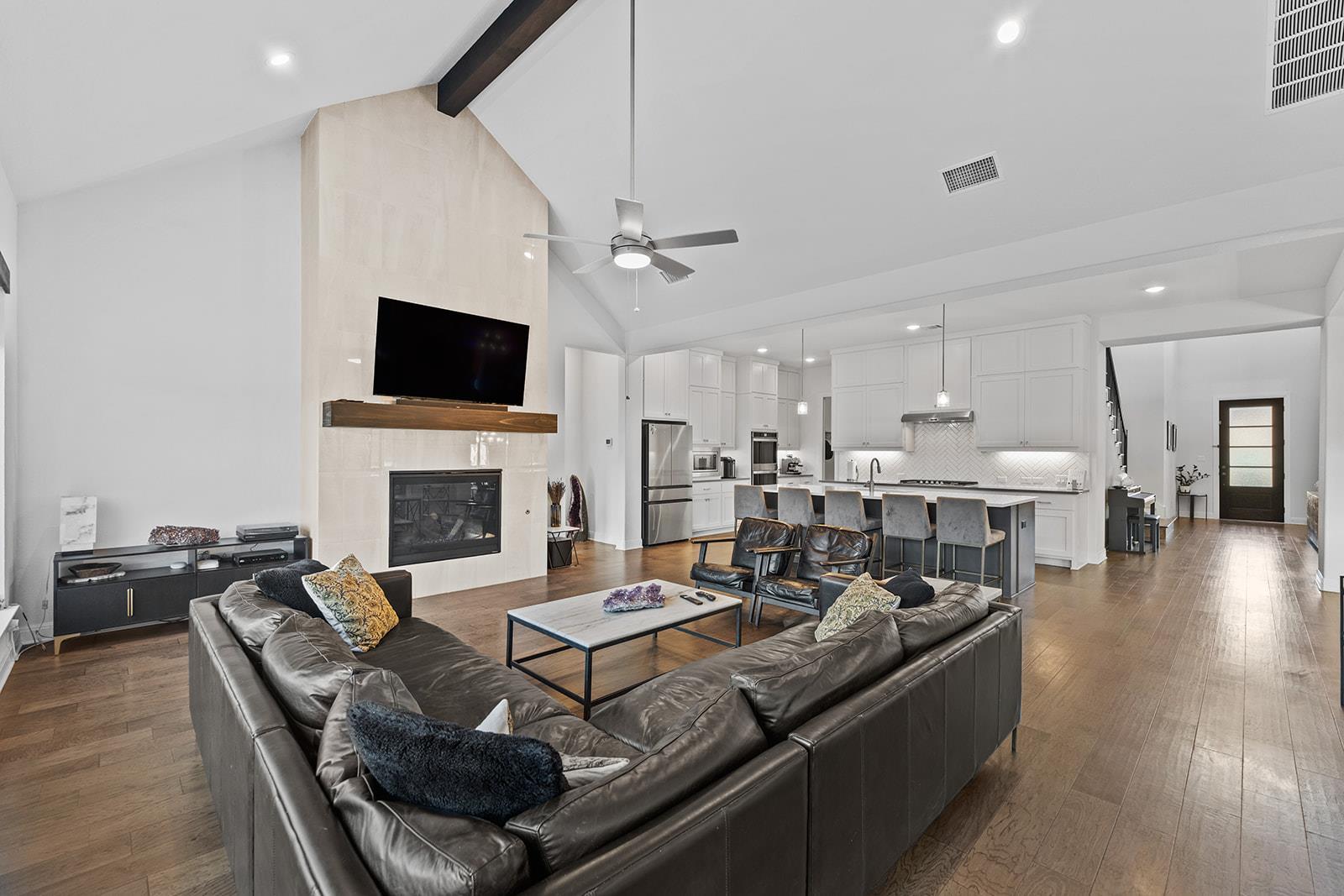 2101 Bayridge RD
