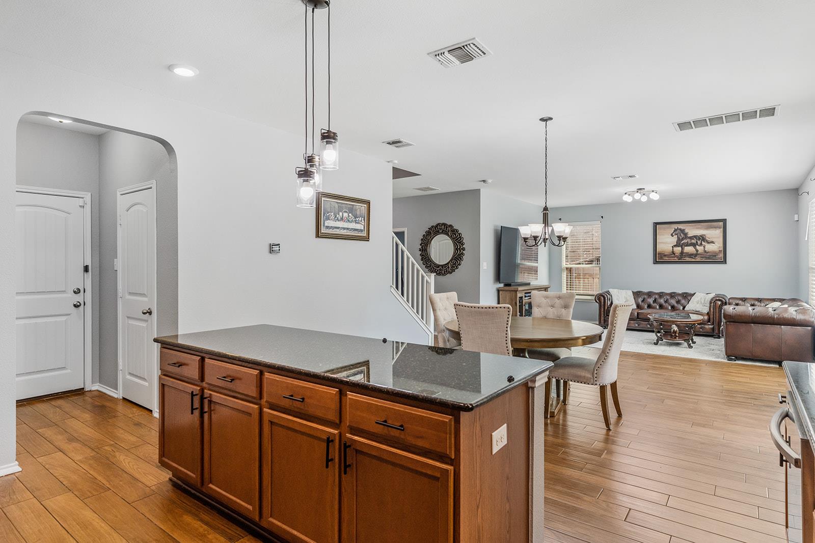 1425 Bovina DR