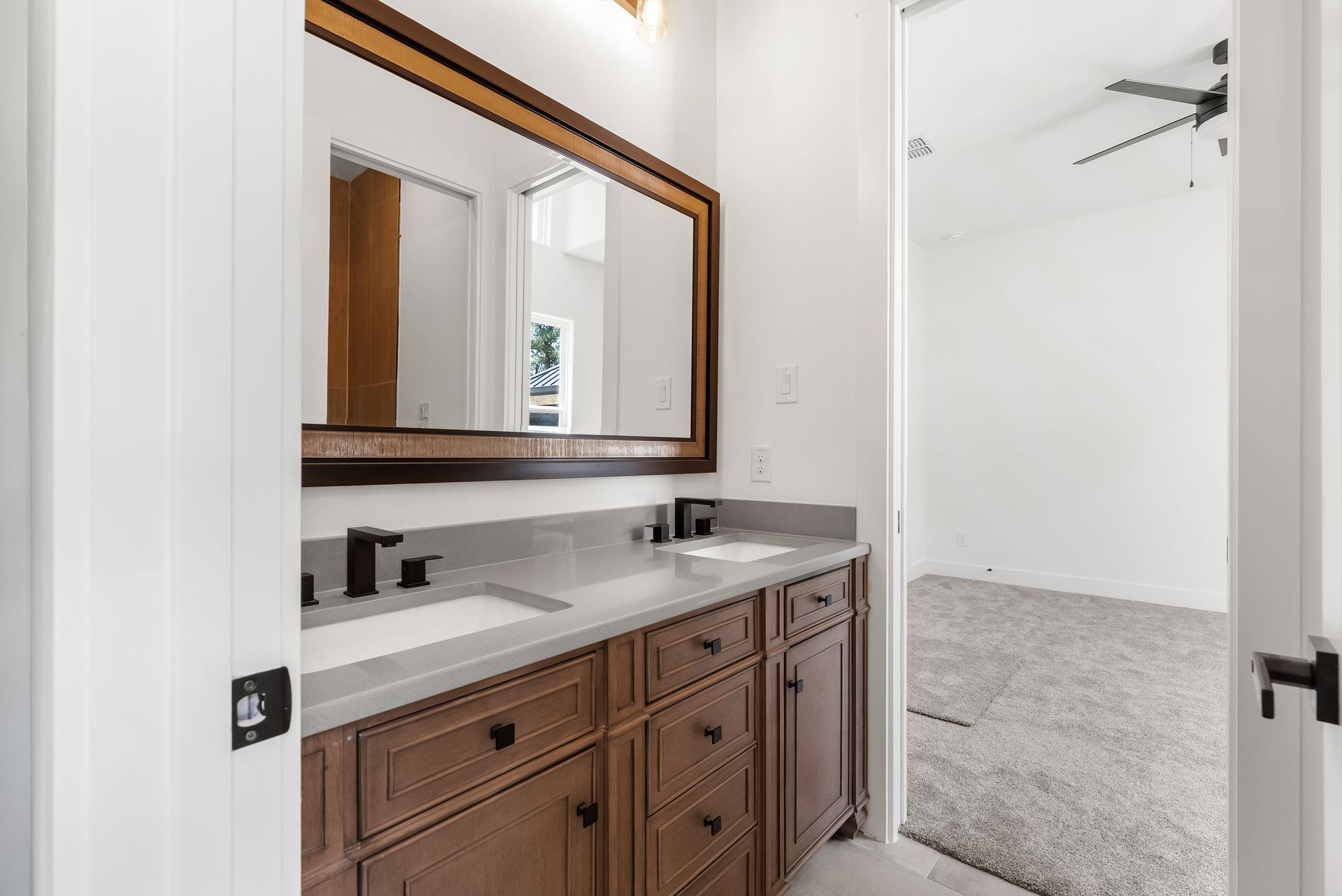 501 Vale Pond Spur