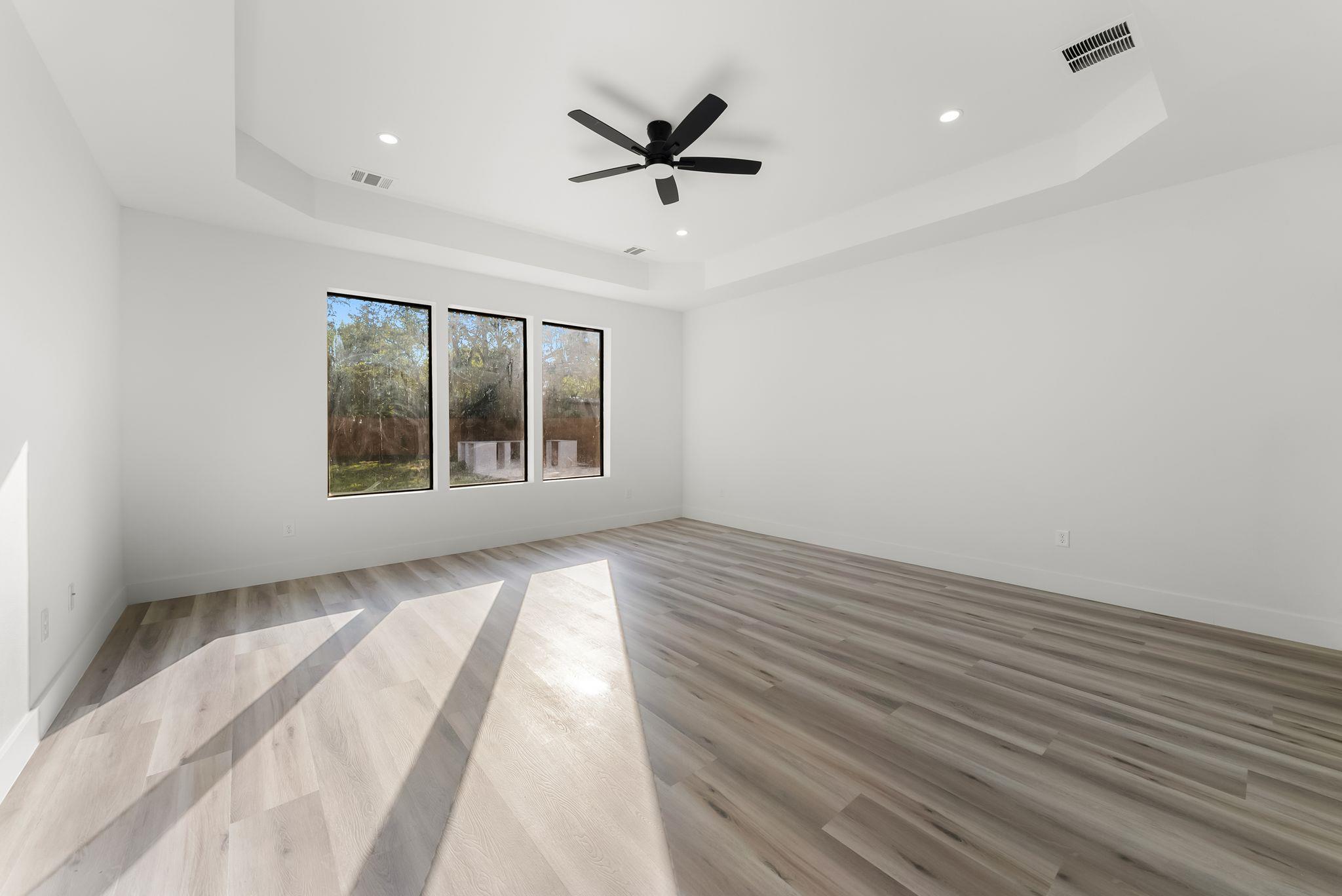 301 N Cougar Ave