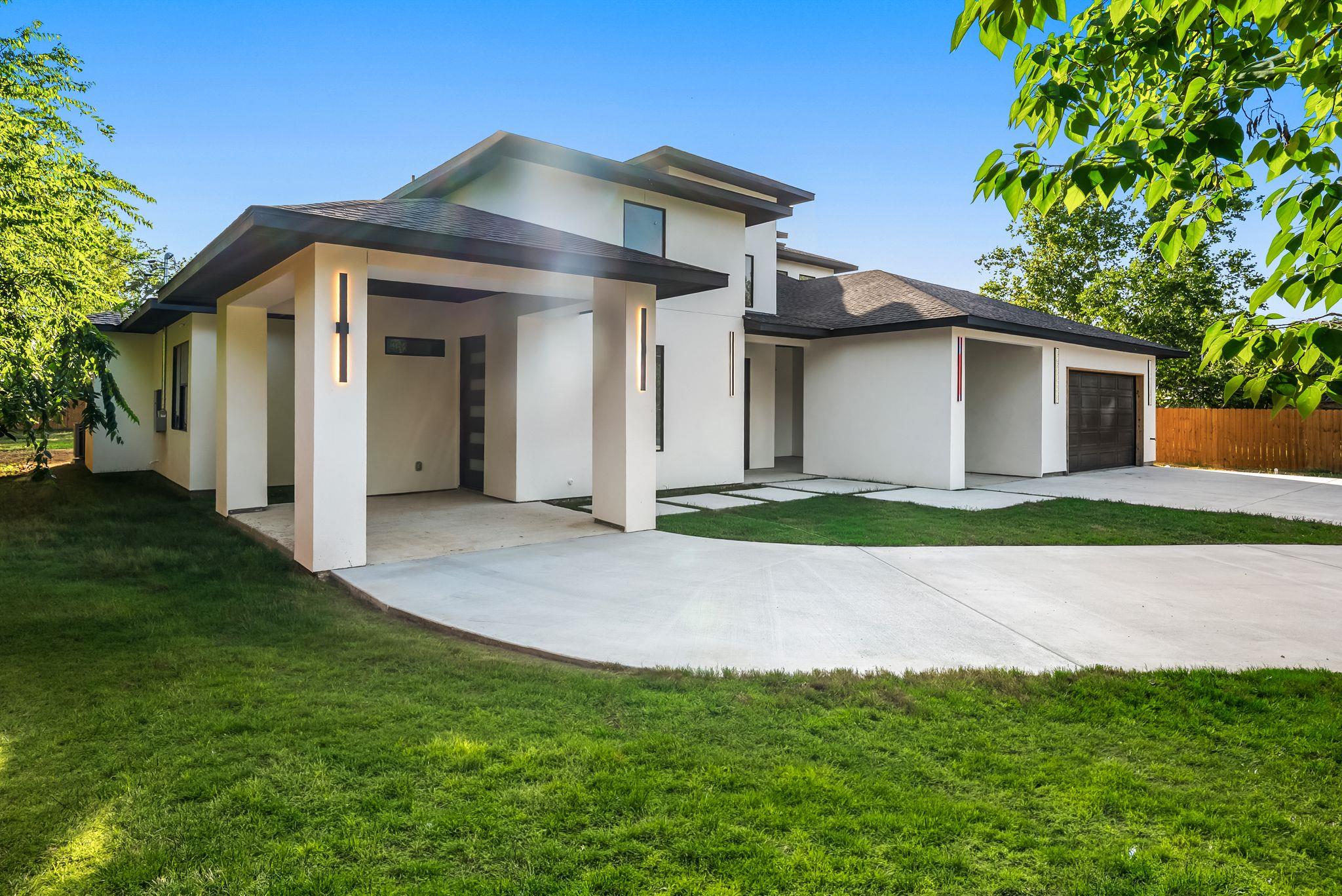 301 N Cougar Ave