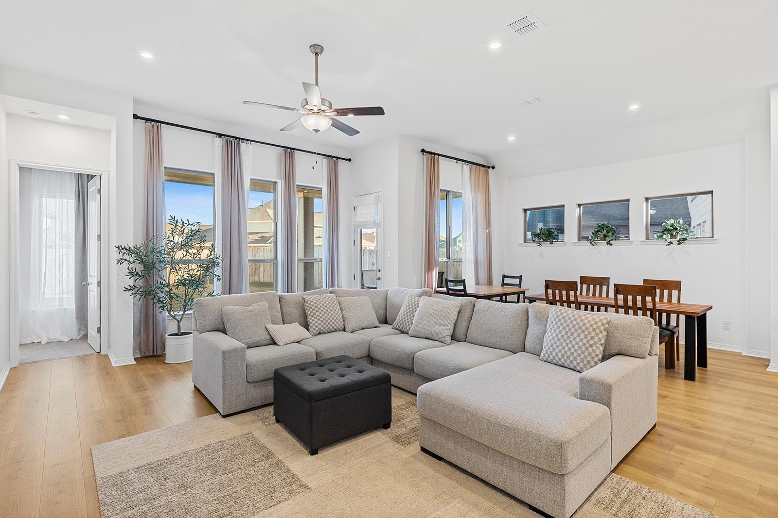 309 Hollister DR