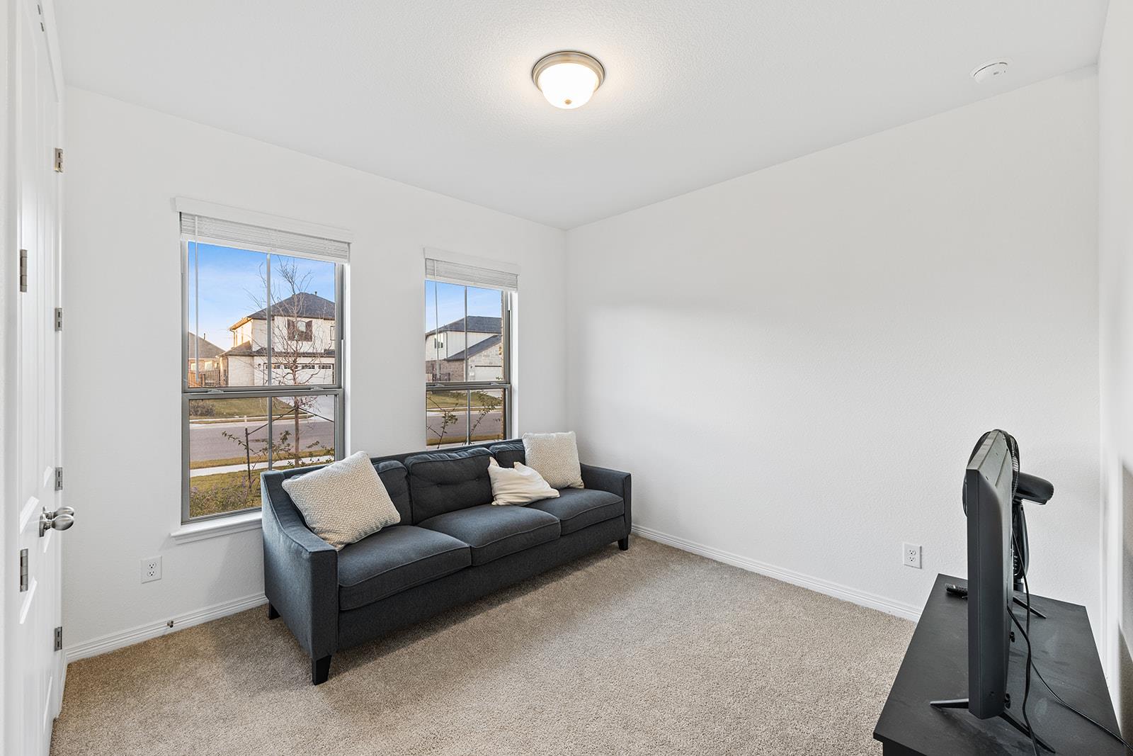 309 Hollister DR