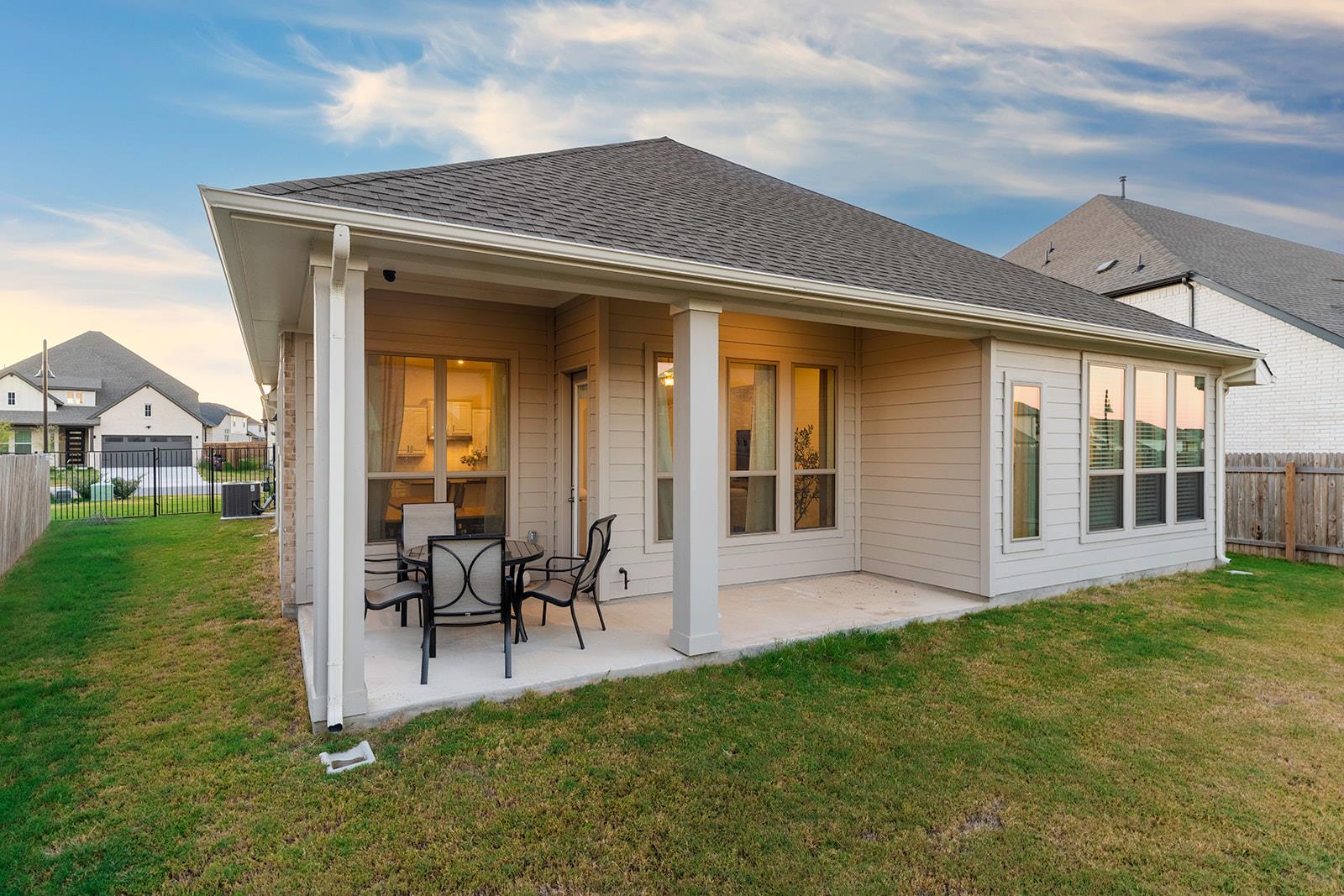 309 Hollister DR