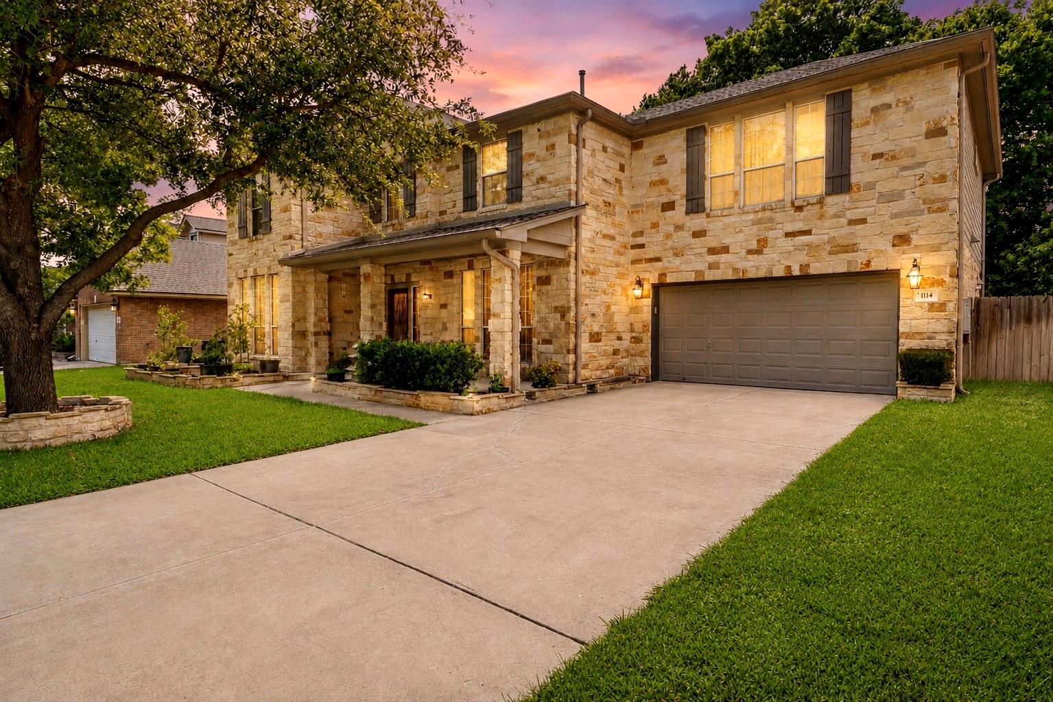 1114 Canyon Maple RD