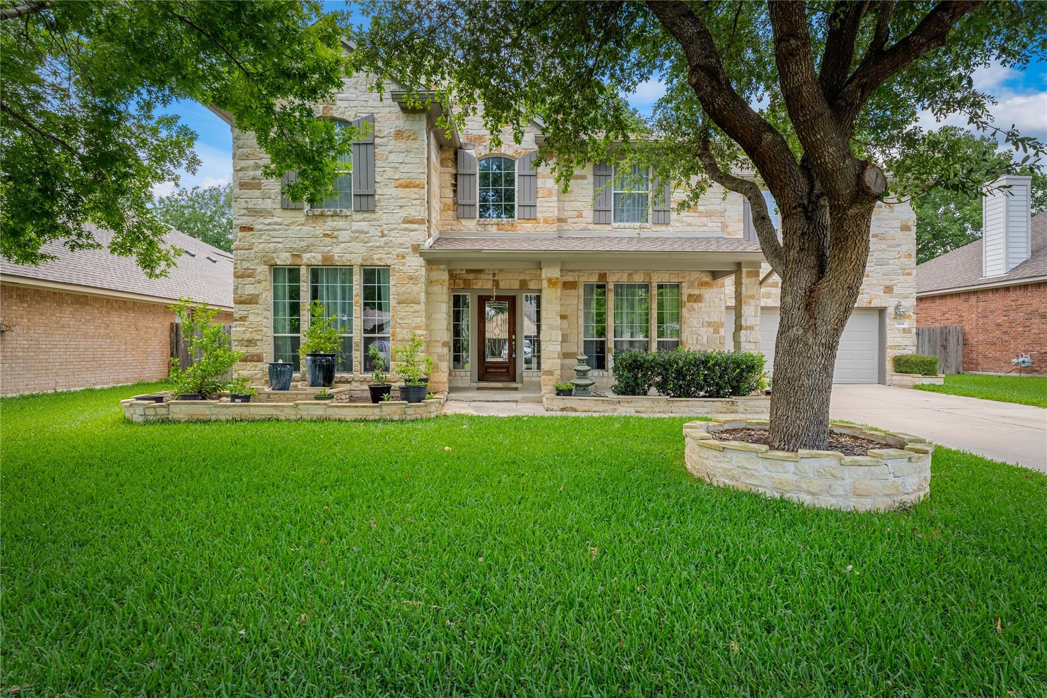 1114 Canyon Maple RD