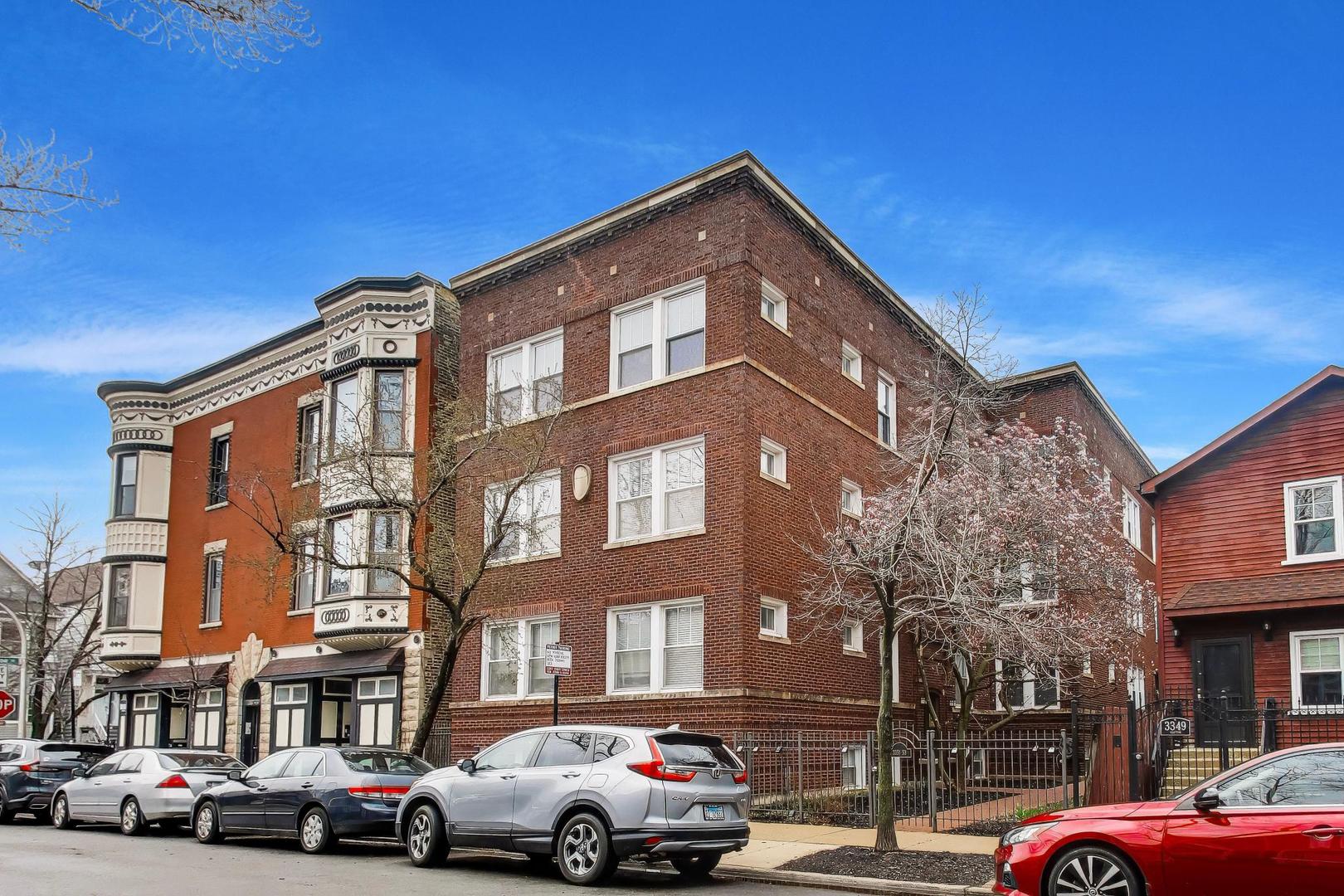 3351 N Clifton Avenue Unit: 2E