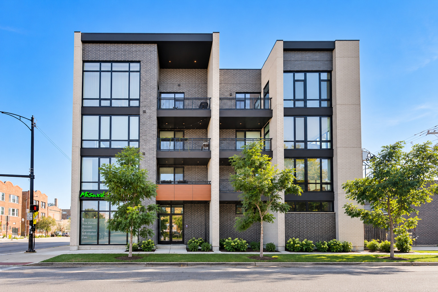2405 W Iowa Street Unit: 402