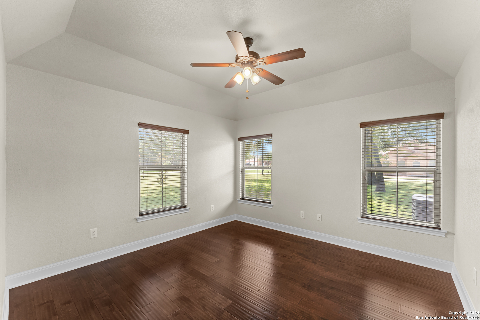 149 Copper Creek