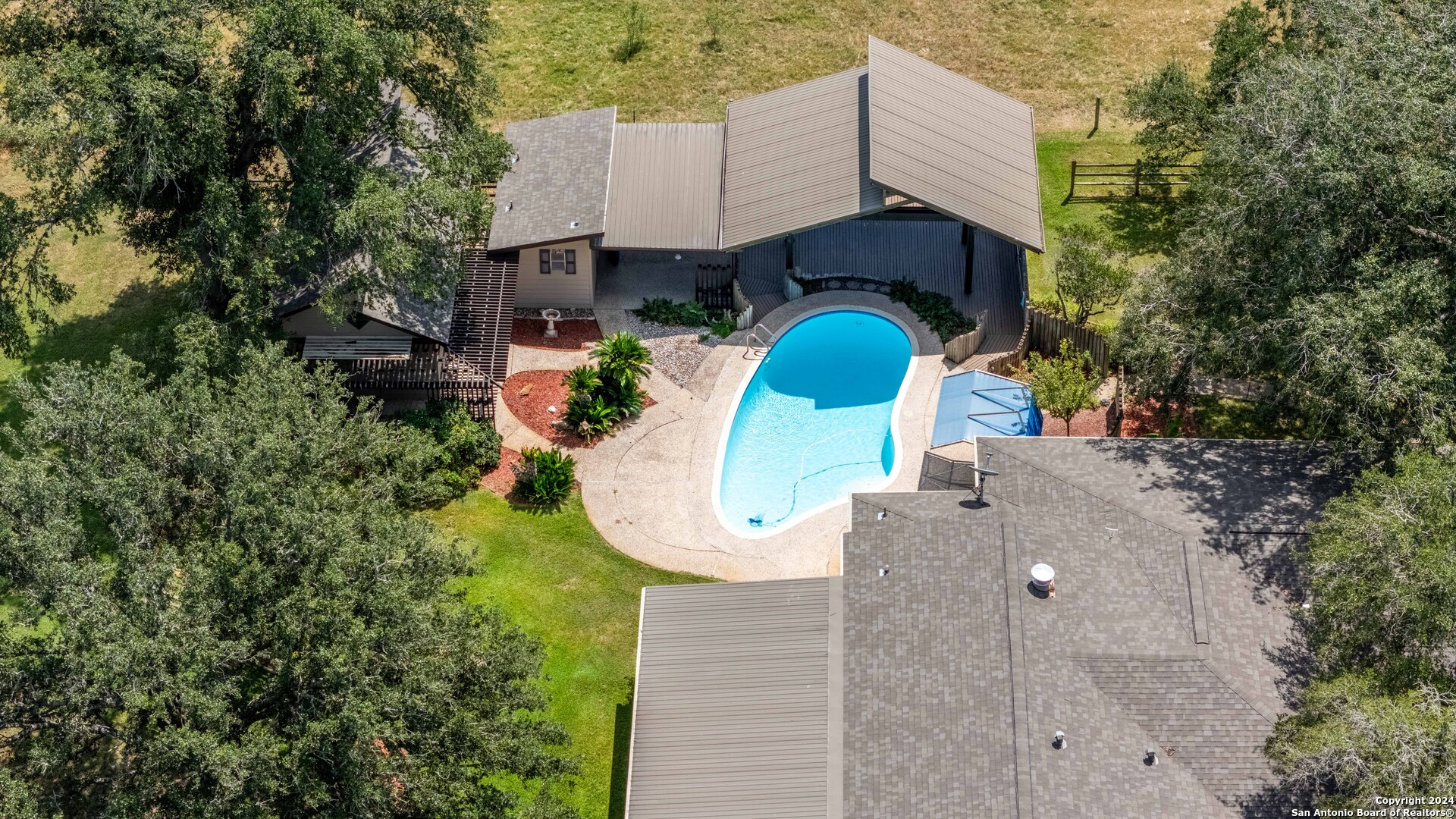 435 PINE MEADOW RD