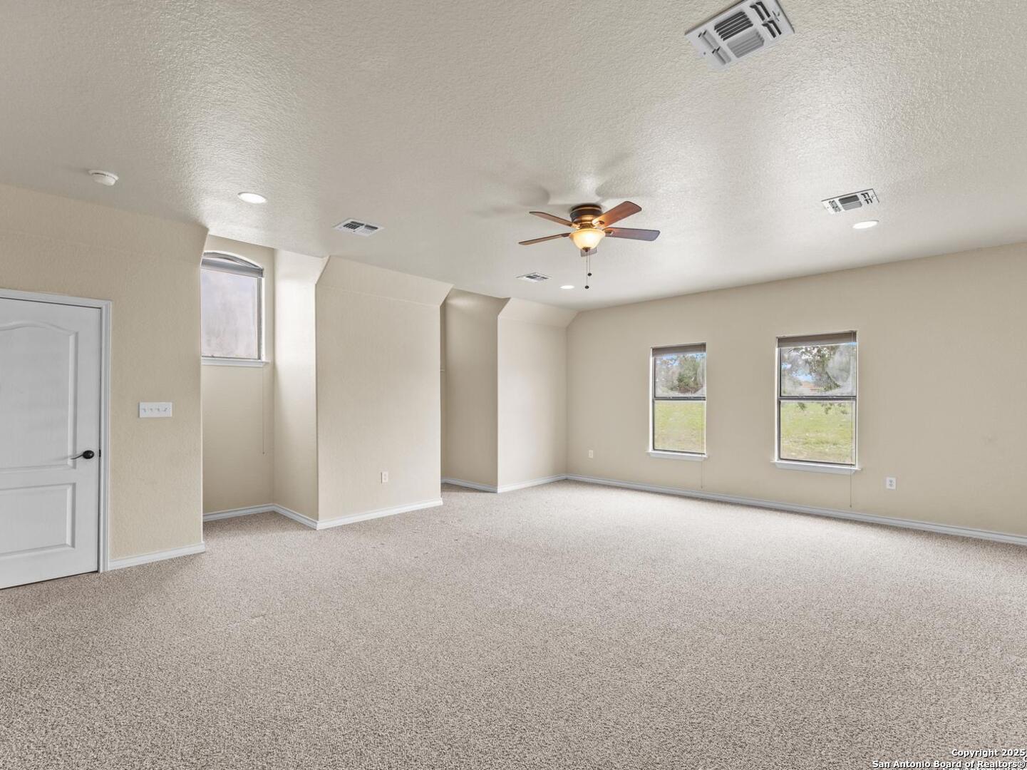 1448 Country Hills