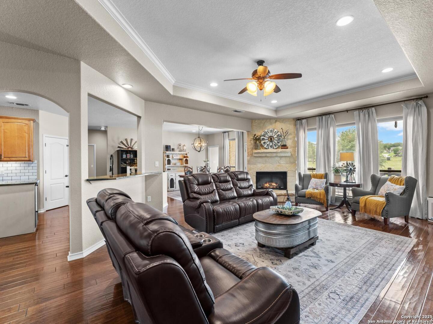 1448 Country Hills