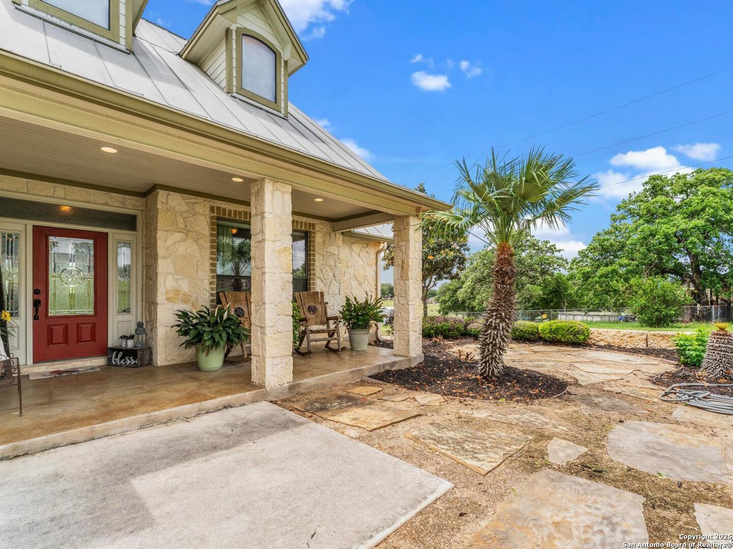 1448 Country Hills
