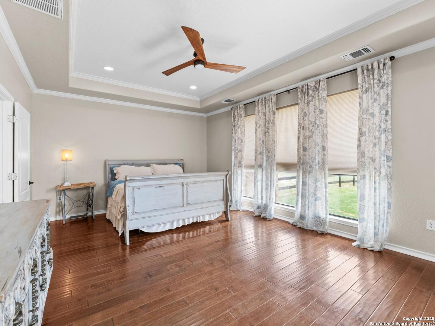 1448 Country Hills