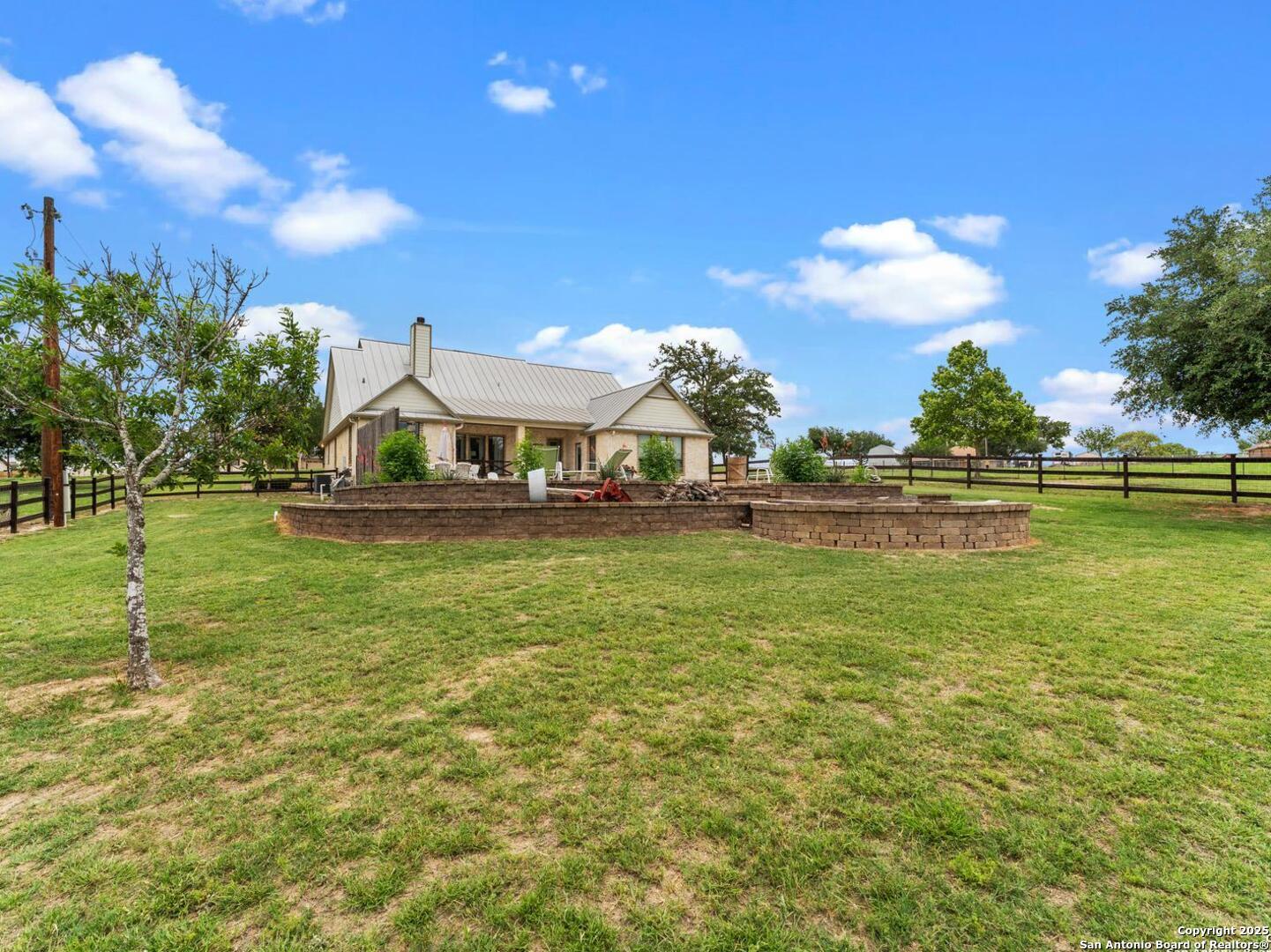 1448 Country Hills