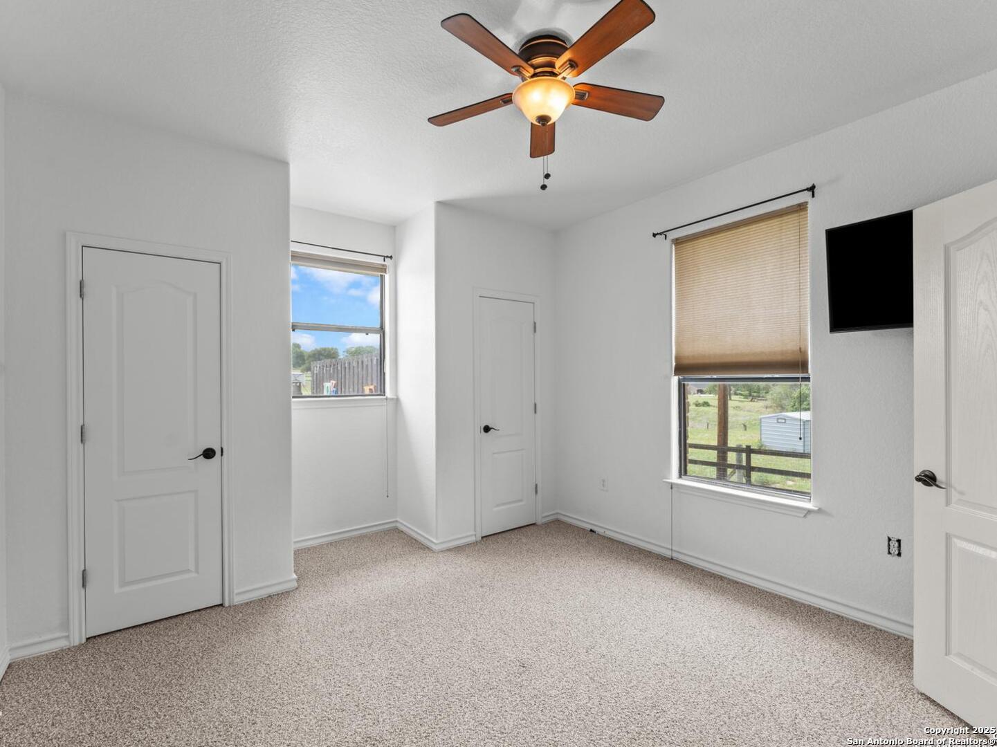 1448 Country Hills