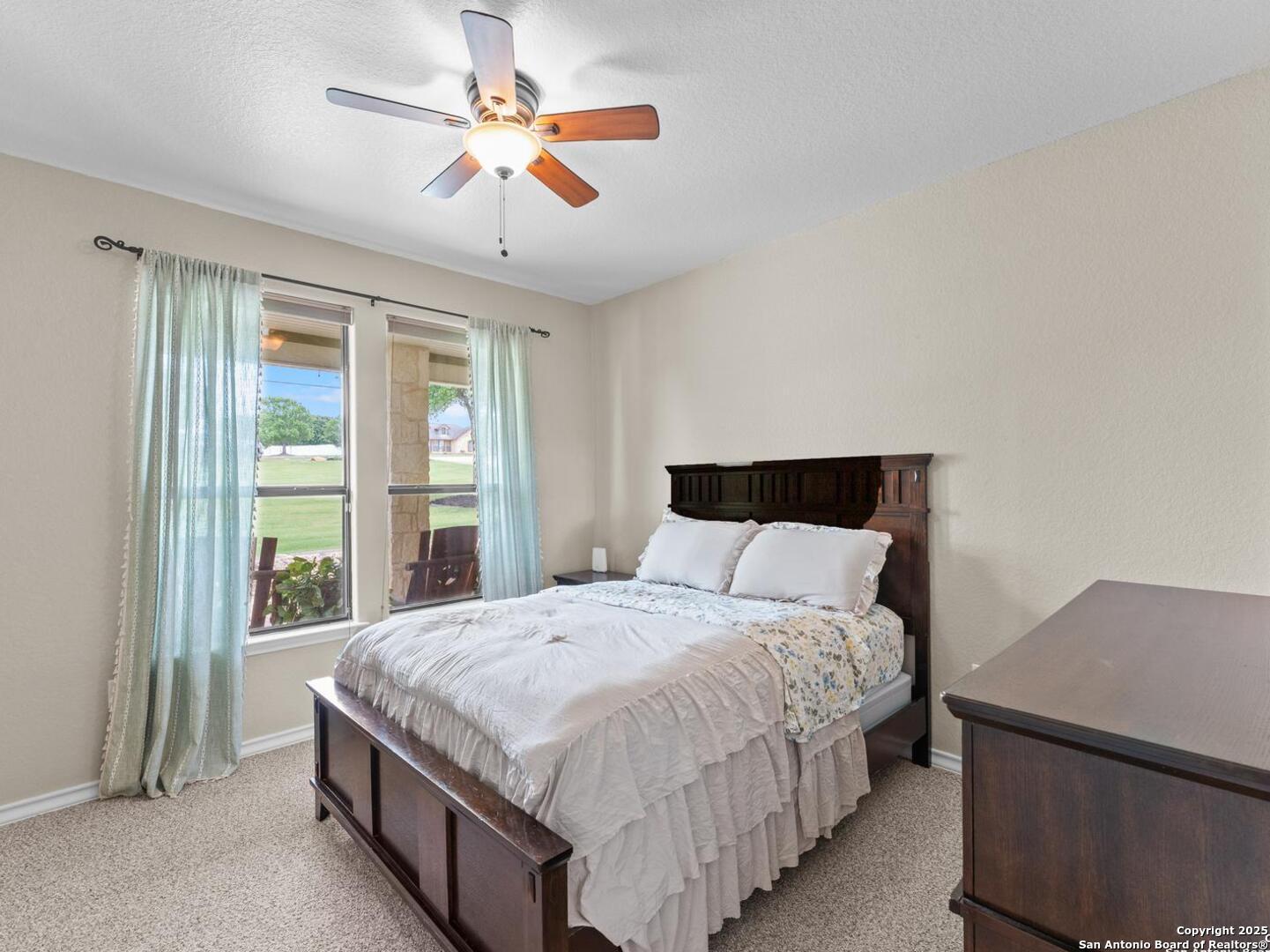 1448 Country Hills