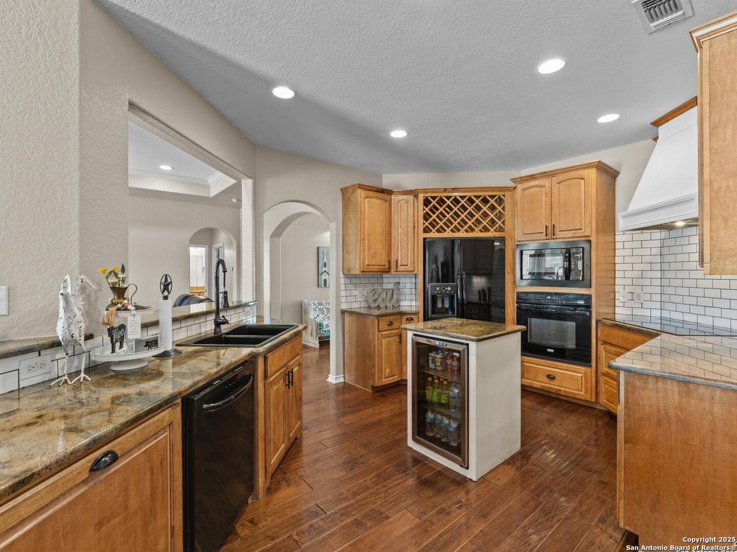 1448 Country Hills