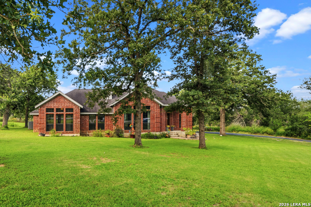 124 ROSEWOOD DR