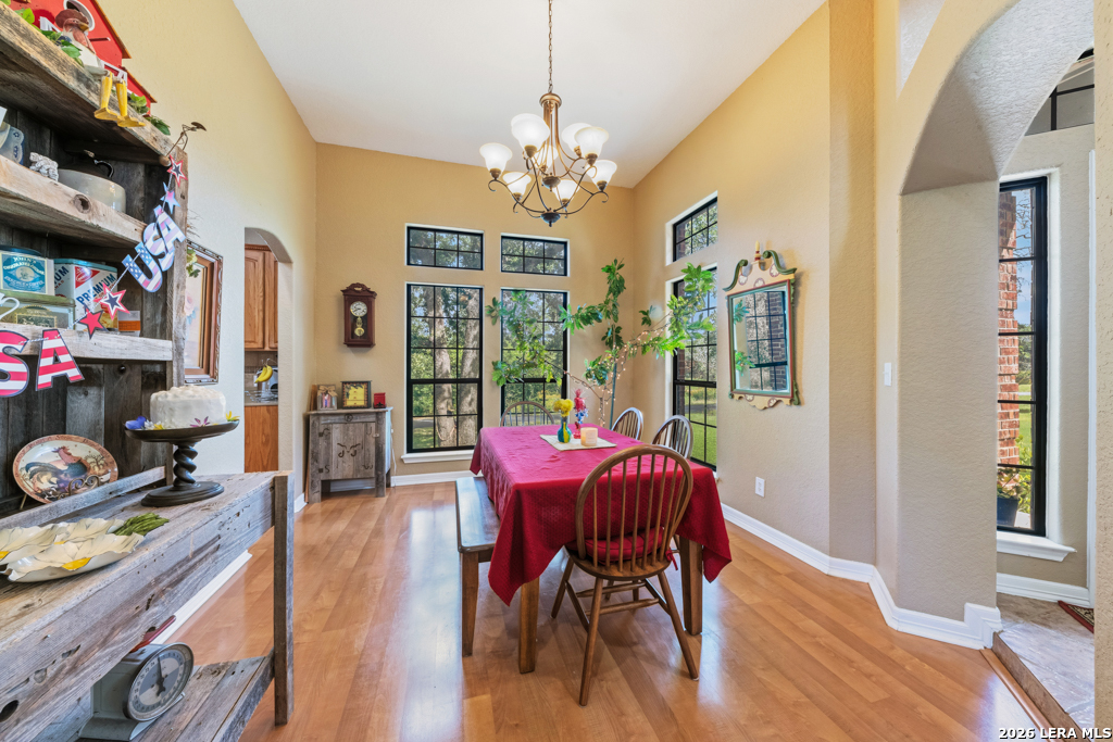 124 ROSEWOOD DR