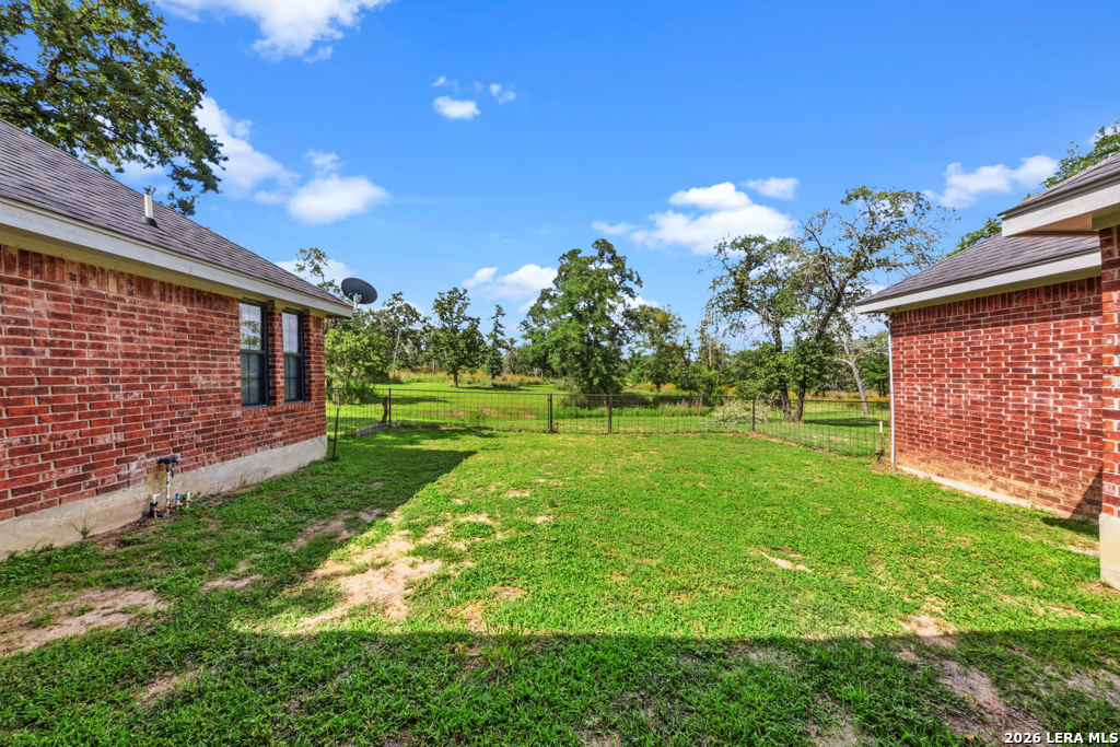 124 ROSEWOOD DR