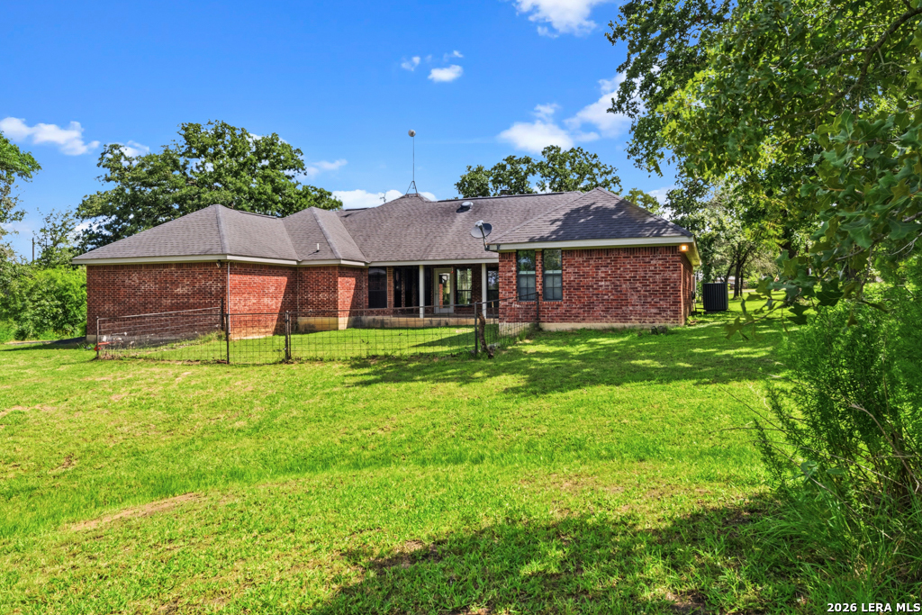 124 ROSEWOOD DR