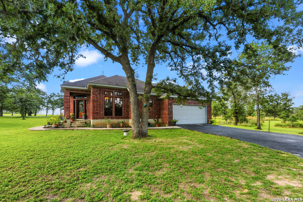 124 ROSEWOOD DR