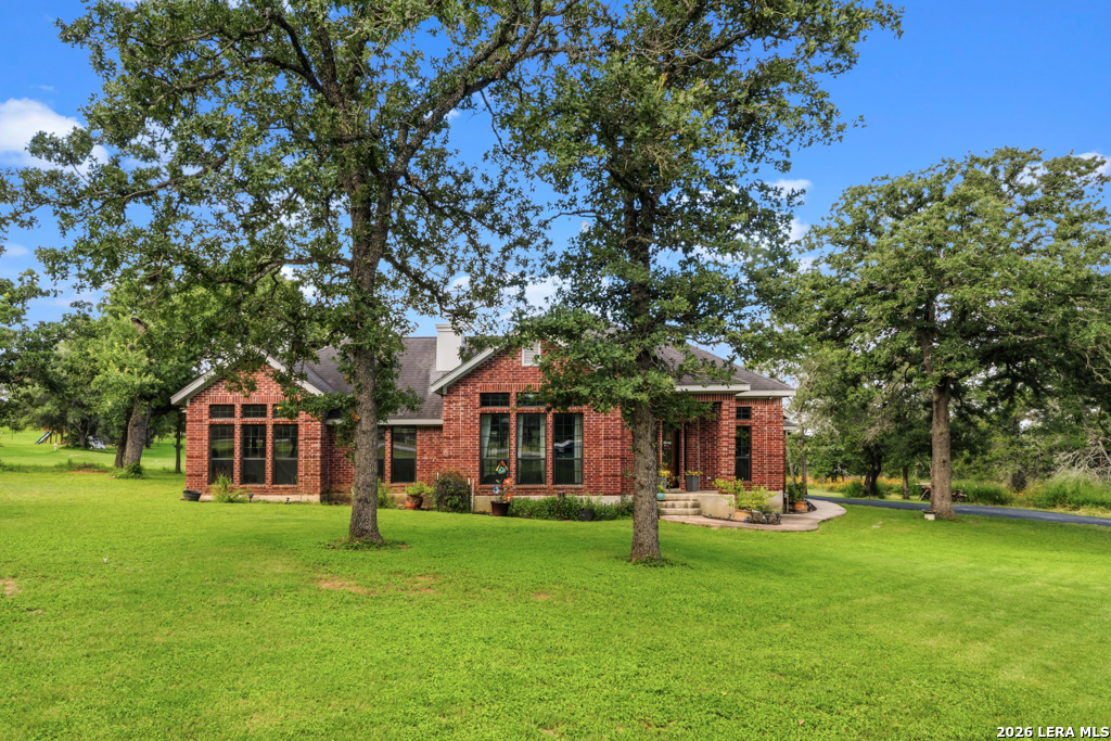124 ROSEWOOD DR