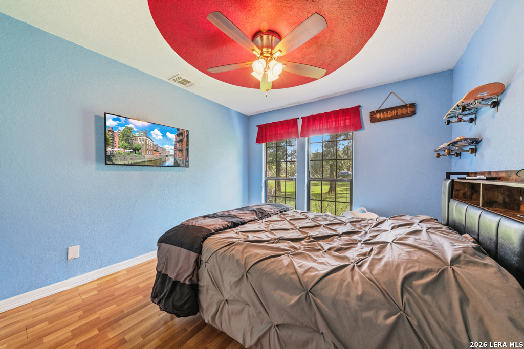 124 ROSEWOOD DR