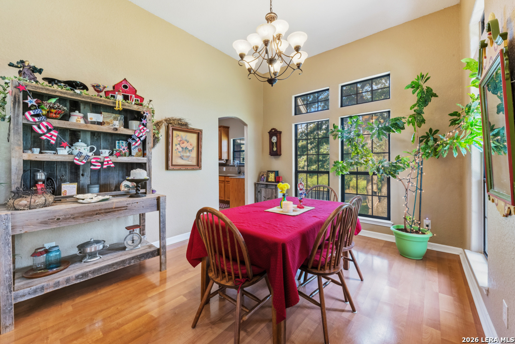 124 ROSEWOOD DR