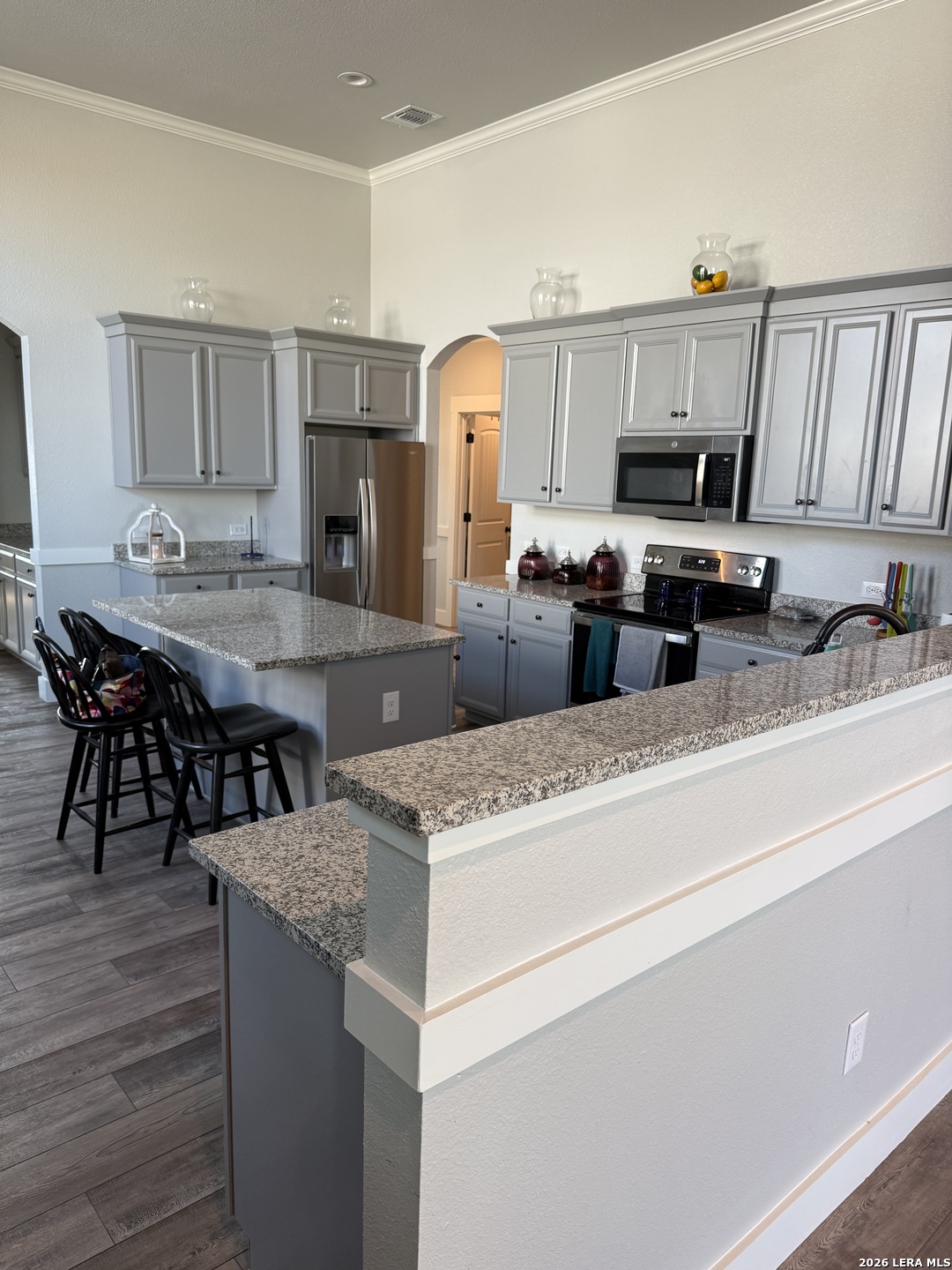 200 TURNBERRY DR
