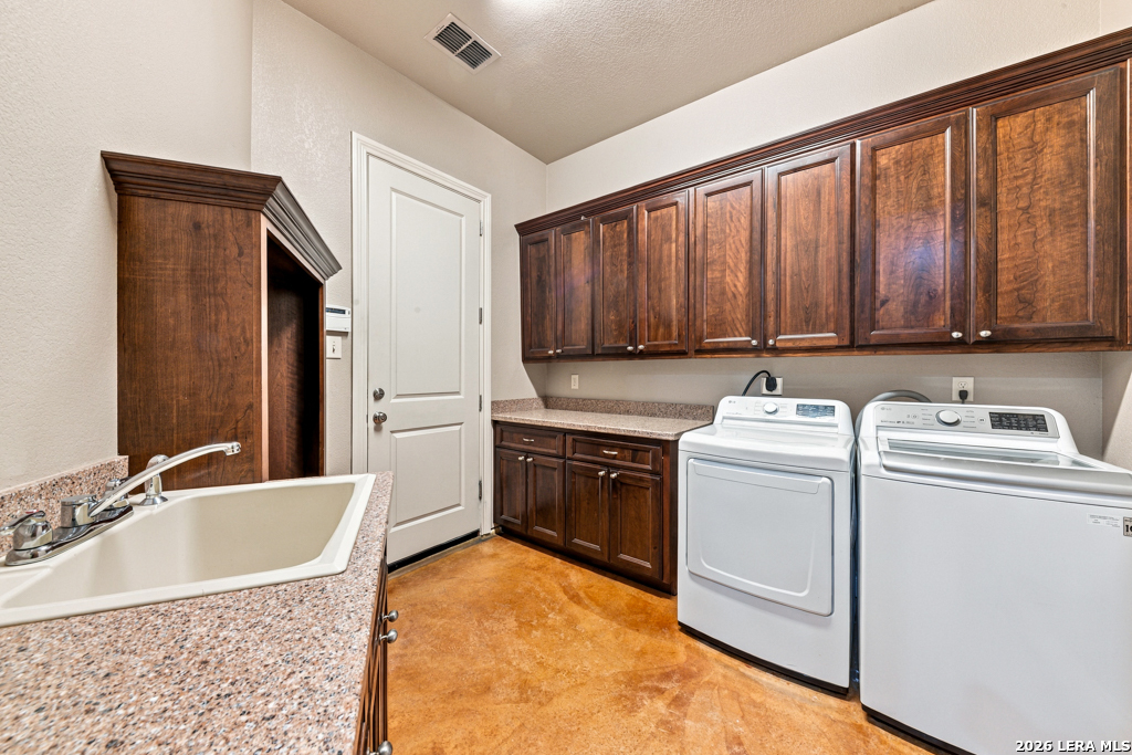 507 ENCHANTED OAK DR