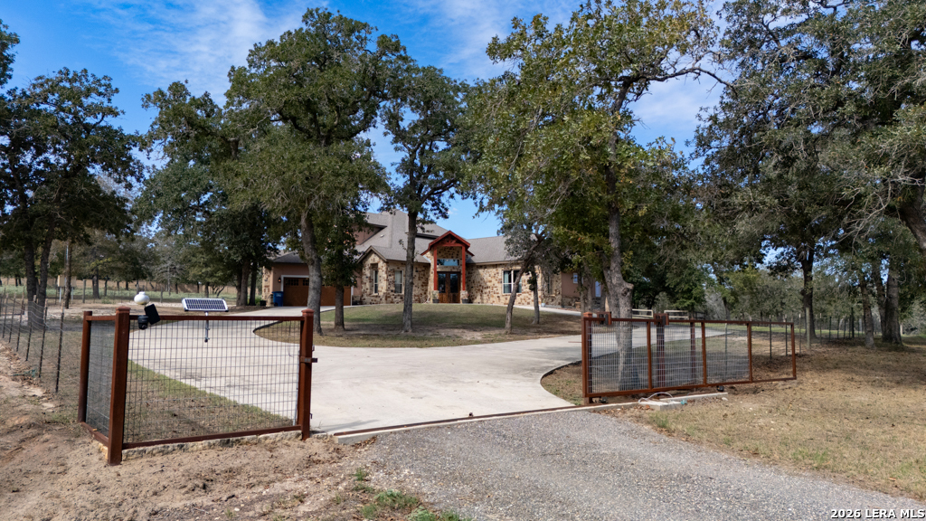 507 ENCHANTED OAK DR