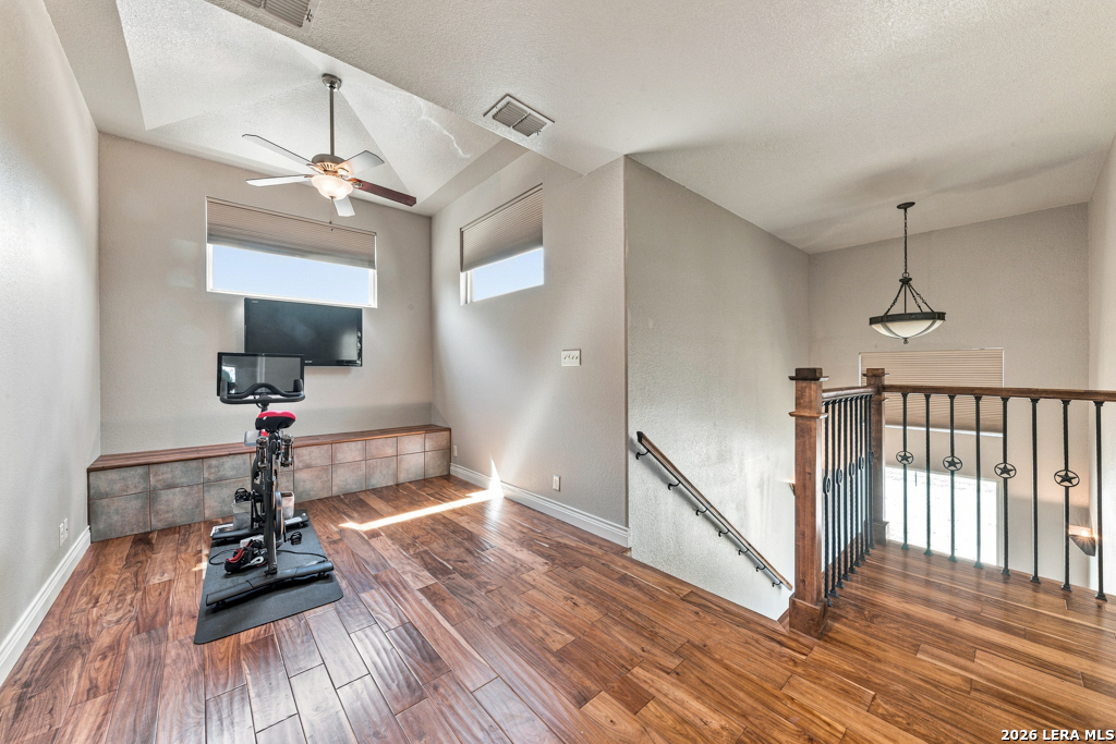 507 ENCHANTED OAK DR