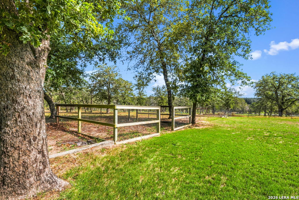 507 ENCHANTED OAK DR