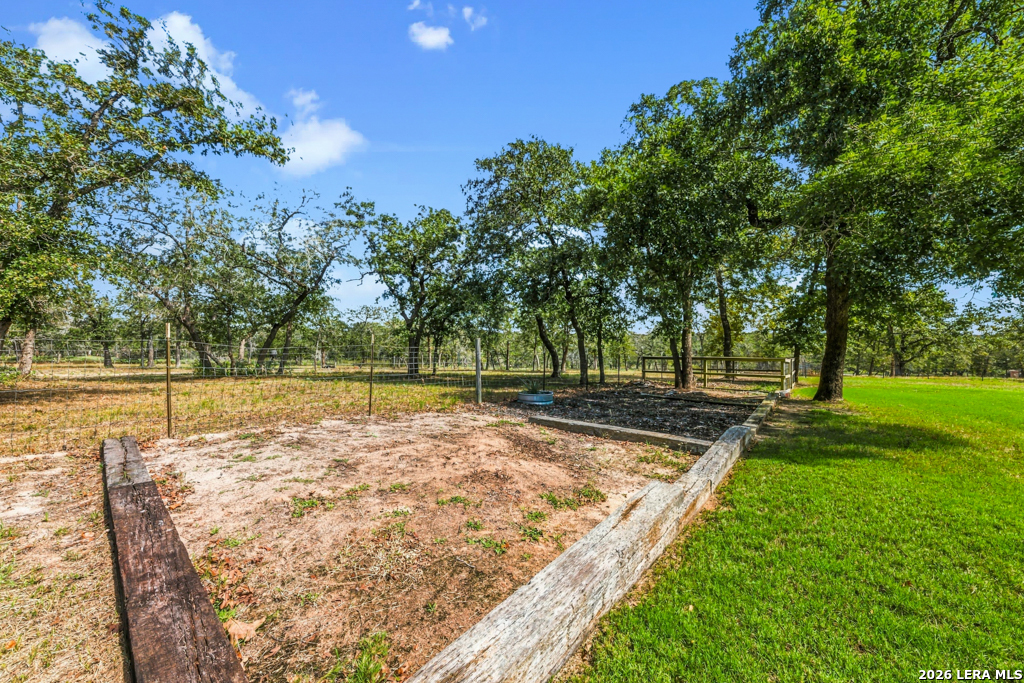 507 ENCHANTED OAK DR