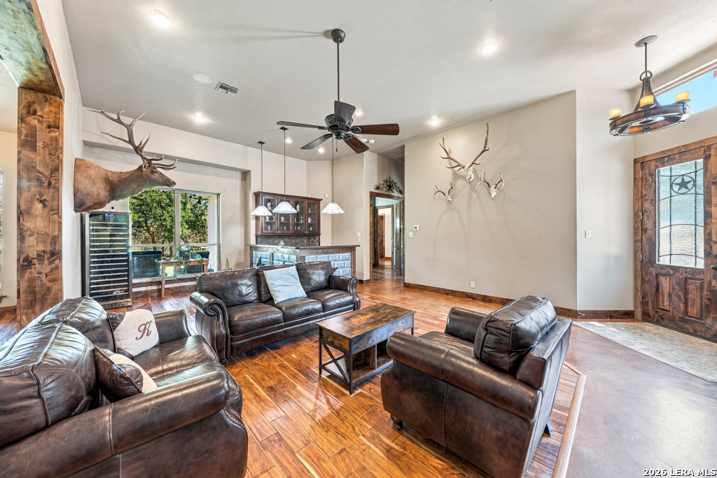507 ENCHANTED OAK DR