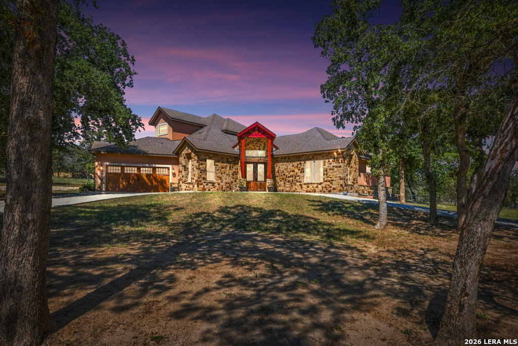 507 ENCHANTED OAK DR