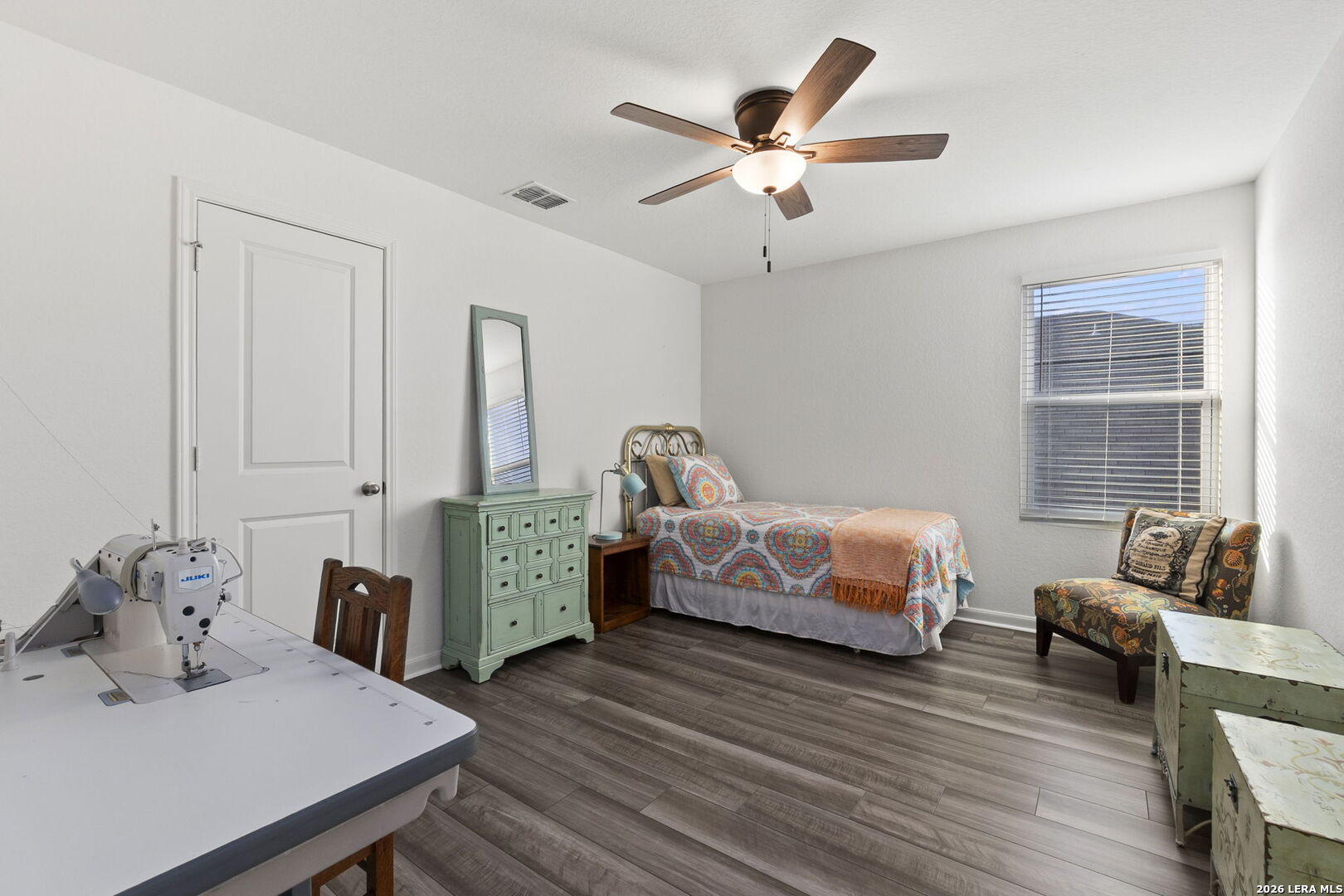 4905 Hallies Garden