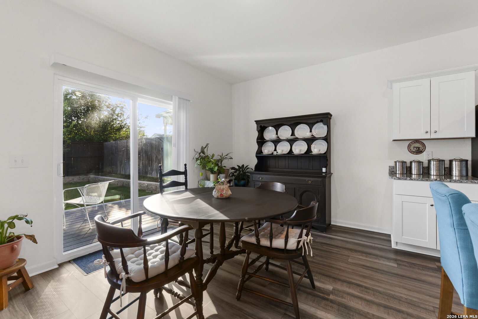 4905 Hallies Garden