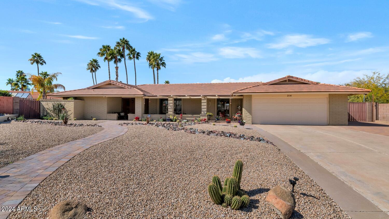 214 E Marconi Avenue