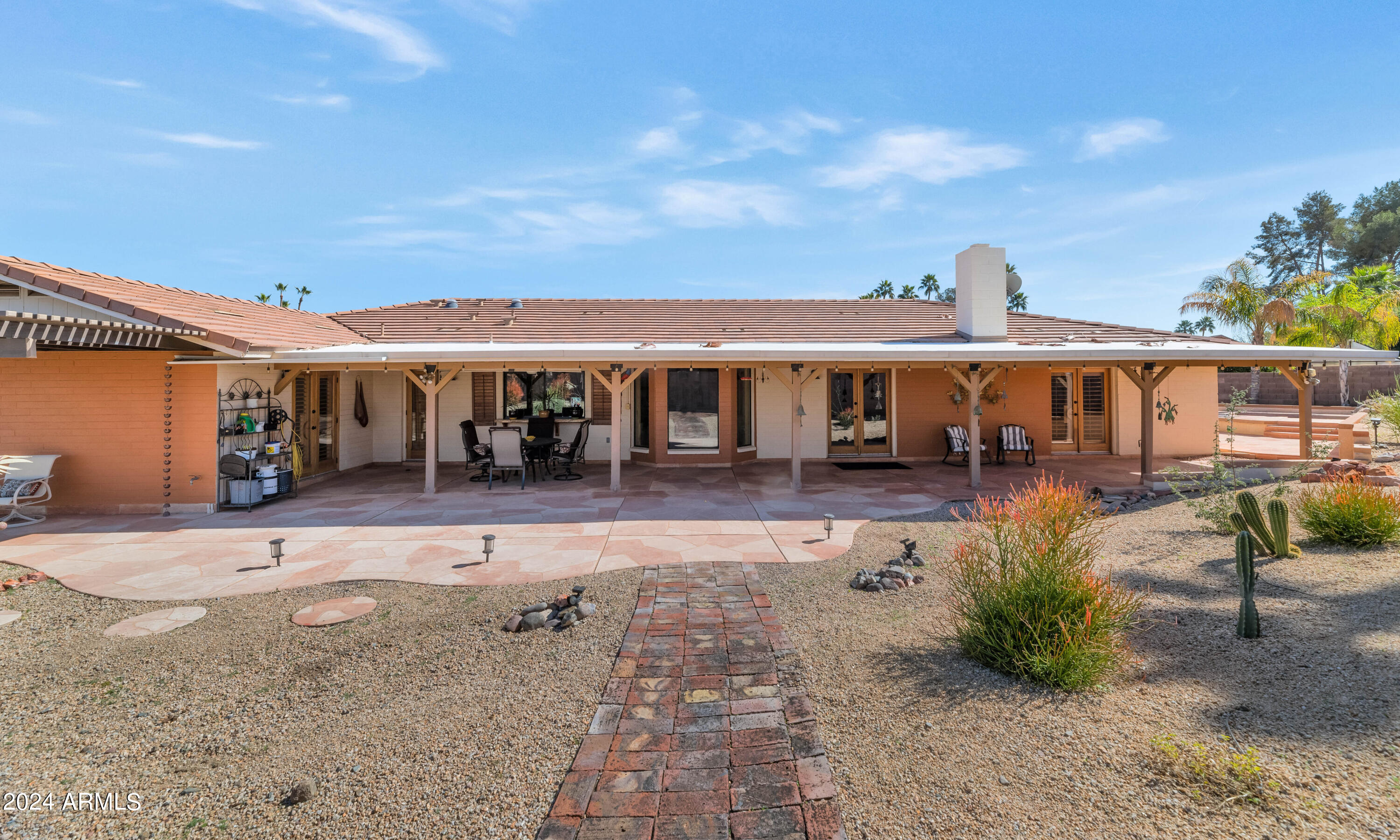 214 E Marconi Avenue