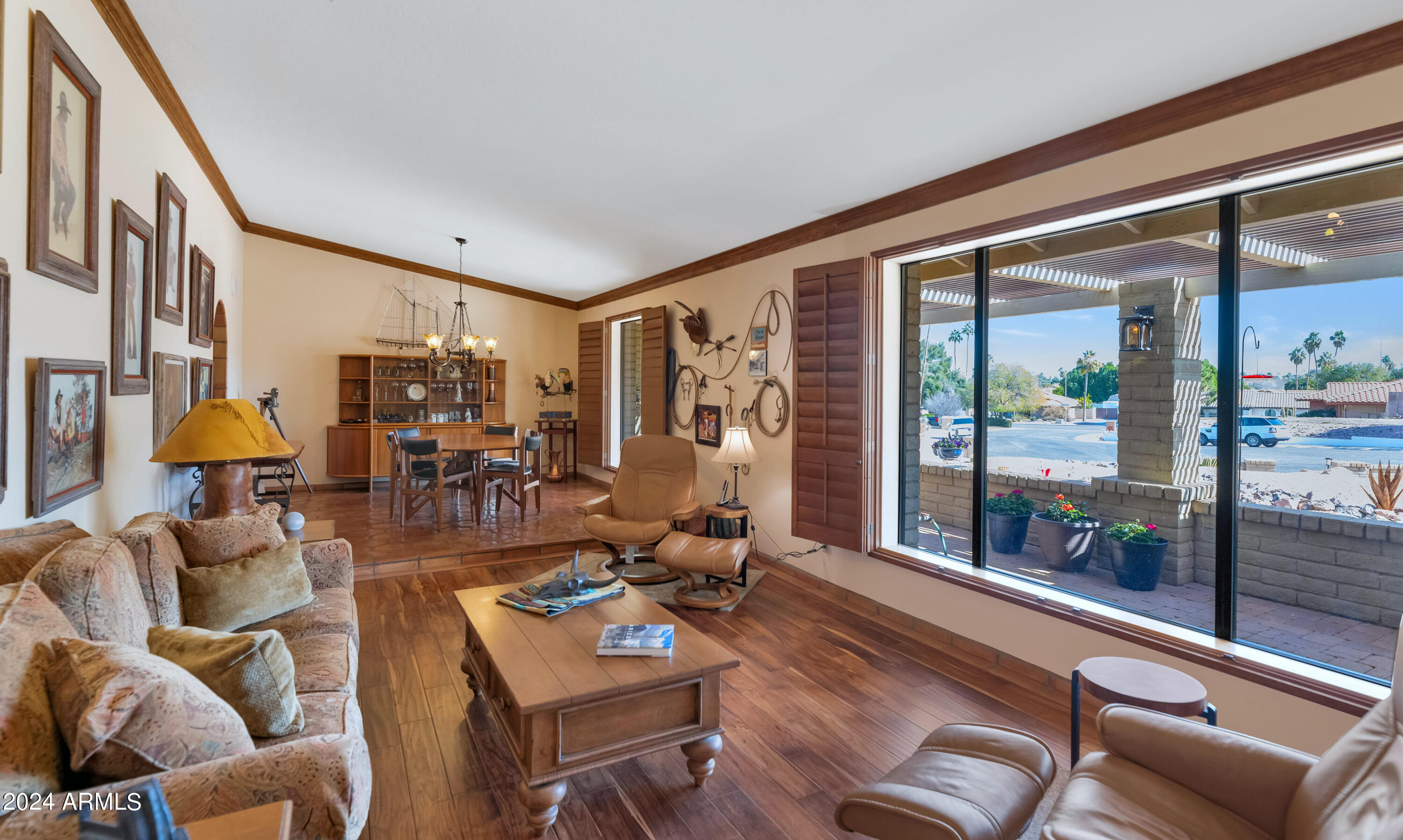 214 E Marconi Avenue